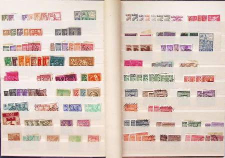 1849-1960, Accumulation de plusieurs collection du