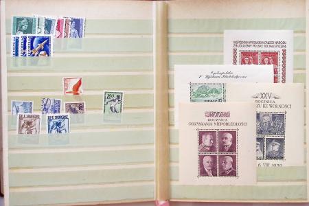 1849-1960, Accumulation de plusieurs collection du
