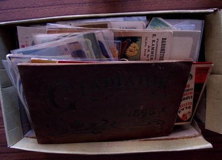 DIVERS: Lot volumineux: chromos de chocolat, dont Guérin-Boutron