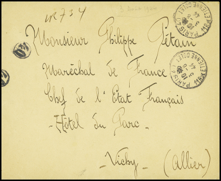 Lettre en franchise avec CAD "Paris 40 11 rue Etienne Dolet" (3.6.44 - bonne date) adressée au maréchal Pétain à Vichy avec griffe manuscrite de recommandation d'office. TB