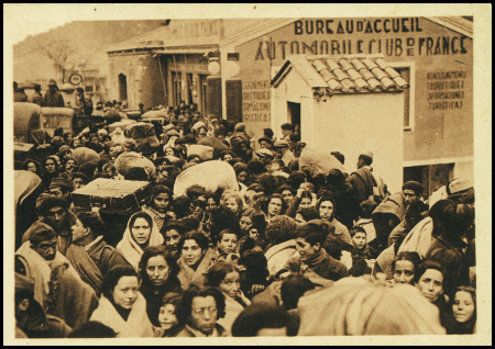 Carte postale "Le Perthus - Les premiers jour de l'exode" (cliché studio Chauvin - Perpignan n°19). TB