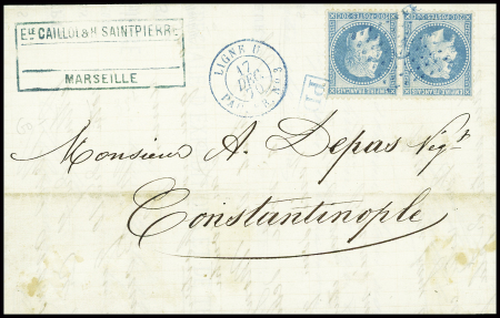 N°29 en paire obl ancre bleue + CAD rond "Ligne U PAQ. FR. N°3" (1870) sur lettre de Marseille pour Constantinople. TB