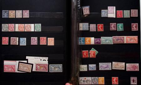 1900-1990, Lot de France avec N°121 variété centre