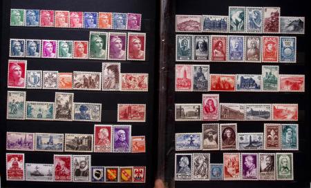 1900-1990, Lot de France avec N°121 variété centre