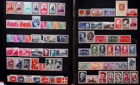 1900-1990, Lot de France avec N°121 variété centre
