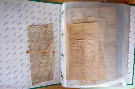 1700-1960, Ensemble éclectique: boite d'une centaine