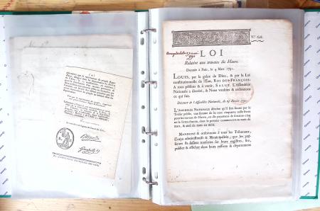 1700-1960, Ensemble éclectique: boite d'une centaine