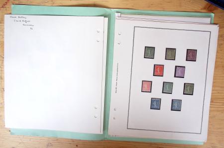1700-1960, Ensemble éclectique: boite d'une centaine