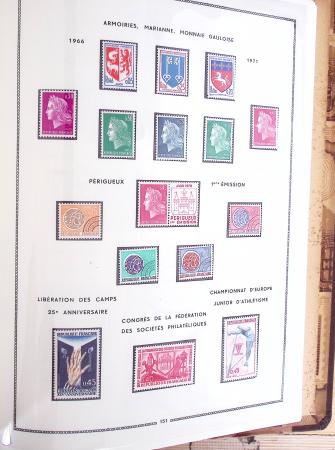 1849-1975, Collection en deux albums MOC neuf à partir