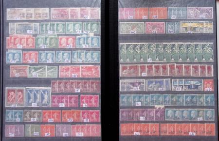 1860-1960, Lot de France en neuf, avec section classique,