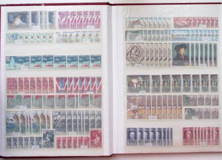 1960-2024, Lot de France neuf, en 8 volumes, en quantité