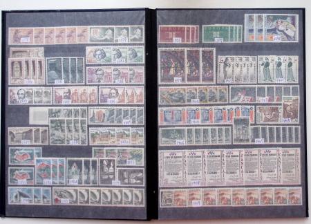 1960-2024, Lot de France neuf, en 8 volumes, en quantité
