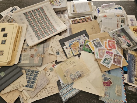 1840-2000, Dans un gros carton, vrac dans son "jus"