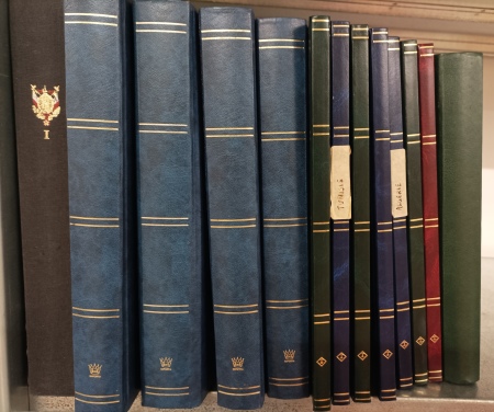 1849-1994, Ensemble éclectique avec une collection