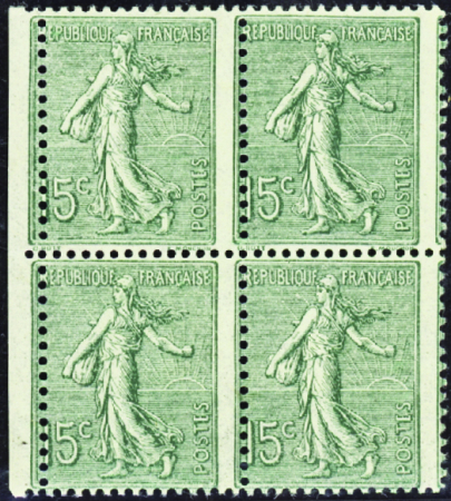 N°130 bloc de 4 piquage à cheval neuf ** TB