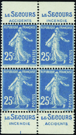 N°140g bloc de 4 avec publicité "Le Secours" neuf 
