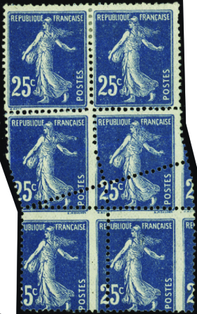 N°140 bloc de 6 variété de piquage (2ex du haut*) 