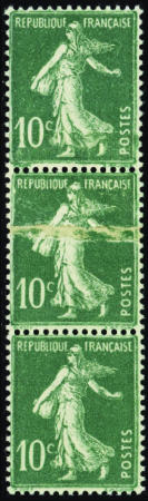 N°159 bande de 3 impression sur raccord neuf ** TB