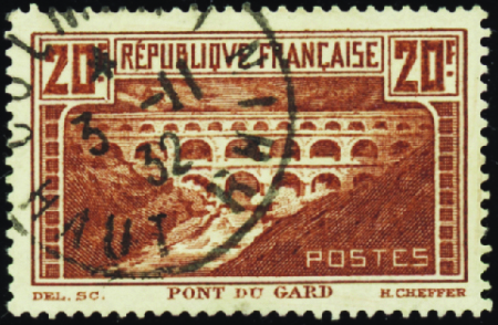 N°262Aa 20f chaudron clair obl TB