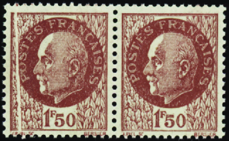 N°517 Pli accordéon tenant à normal neuf ** TB