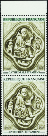 N°1586 République française maculée de vert tenant