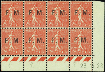 N°6 bloc de 8 avec les 3 variétés neuf ** TB