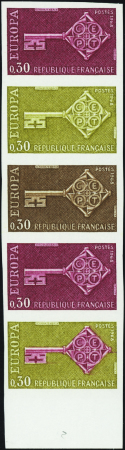 N°1556 0,30 Europa 1968 bande de 5 bdf dont 1 mult