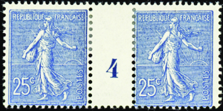 N°132 25c Semeuse lignée bleu millésime 4 neuf * T