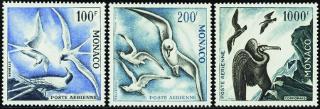 POSTE AERIENNE N°66/68 oiseaux de mer 3 valeurs de