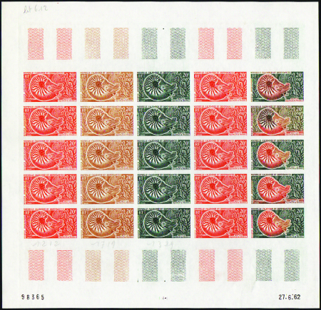 POSTE AERIENNE N°68 Nautile feuille de 25 timbres 