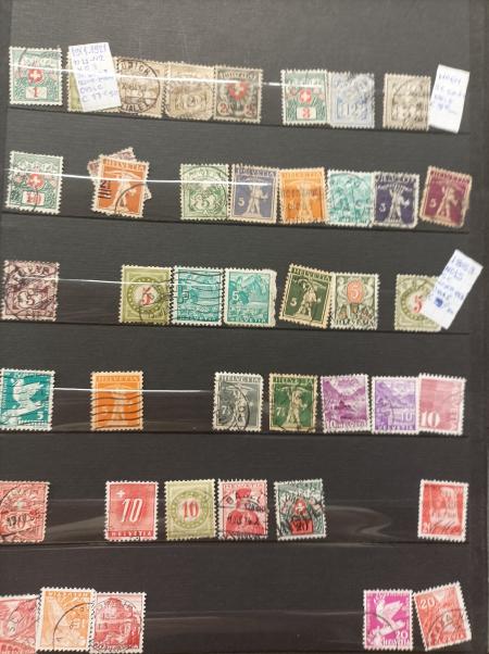 1870-1975, Collection du Monde en 14 classeurs, dont