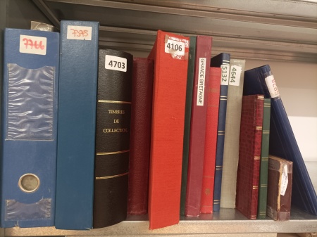 1870-1975, Collection du Monde en 14 classeurs, dont