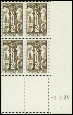 N°302 3f50 St-Trophime d'Arles en bloc de 4, CD du