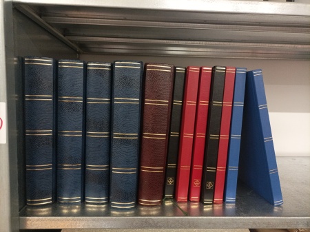 1940-2022, 12 classeurs de faciale, essentiellement en euros, 