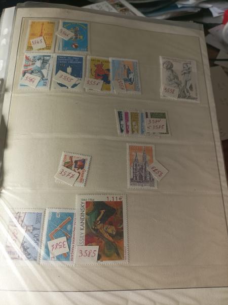 1948-2002 Collection de timbres neufs en quatre grands