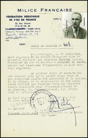 Ordre de mission à en-tête "Milice française fédération régionale de l'Ile de France 20 rue Drouot avec photo d'identité signé A de Larivière et T. Levoeuf avec cachet noir "Milice française région Ile de France" (juille