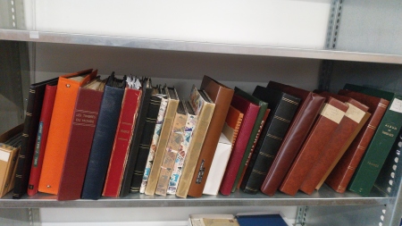 1850-1990env.Une vingtaine d'albums diversifiés avec plusieurs albums de France (dont