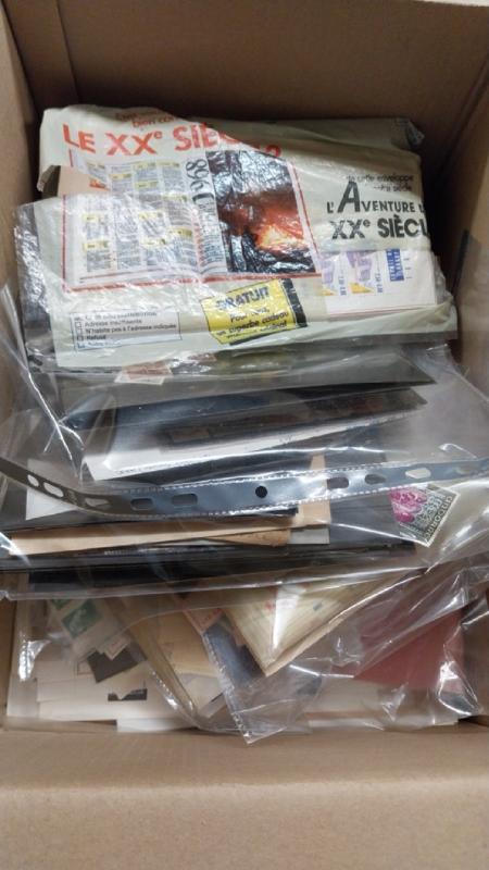 1900-2000env. Important lots du monde avec Suisse, Allemagne, Angleterre,