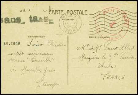 Carte postale en franchise expédiée du croiseur Tourville interné à Alexandrie avec cachet rouge avec ancre "Marine française service à la mer" et griffe noire "sans taxe". Rare et TB