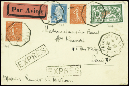 N°181 + 199, 2 pièces + 207 obl octo "New York au havre E" (24.10.29) sur lettre pour Paris avec griffe encadrée "Exprès" (traversée 6R, pilote Domergue - amerrissage à Cherbourg). TB