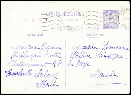 Entier carte postale 1F20 Iris violet obl Cherbourg Manche (30.12.44) adressée à une collaboratrice internée avec griffe violette "CSST" et une petite griffe bleue "le vaguemestre CI Tourlaville". Rare et TB