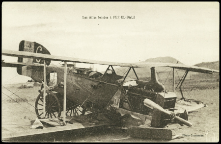 Carte postale "Les ailes brisées à Fez El Bali" (avion Breguet XIV accidenté). TB
