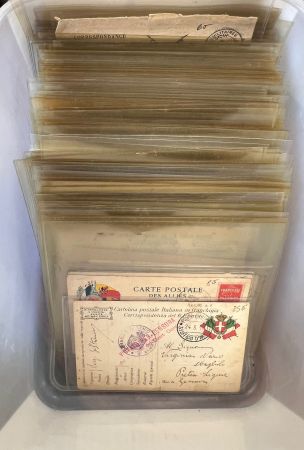 FRANCE : environ 240 cartes postales de franchise militaire