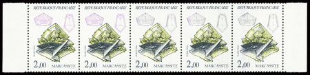 N°2431 variété couleur lilas absente dans une bande