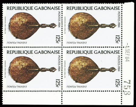 N°568 125f Eventail Pounou, bloc de 4, coin daté du