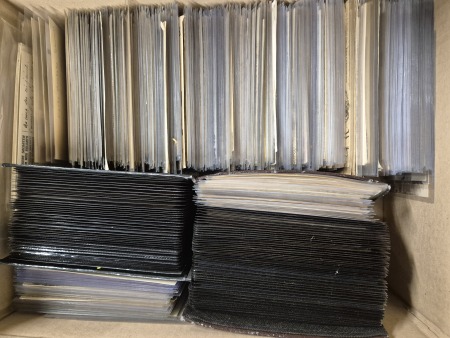 CARTE POSTALES : Plusieurs centaines de cartes postale