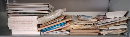 1985-2020, dans 2 cartons, important lot de timbres