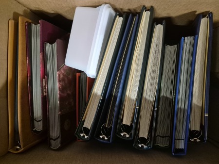 BENELUX 1872-1994, Collection in 11 albums or stockbooks