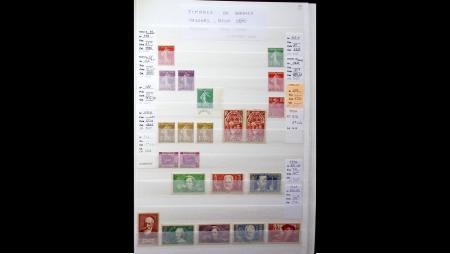 1929-2001, Mint lot comprising three albums of Vatican