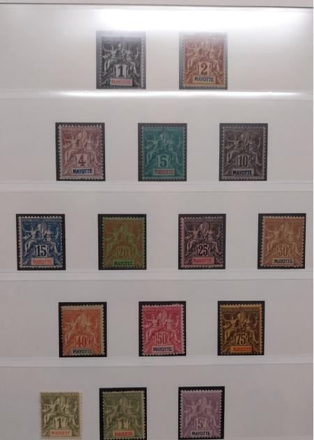 1858-2019, Solides collections en 17 albums neufs **/* Comores